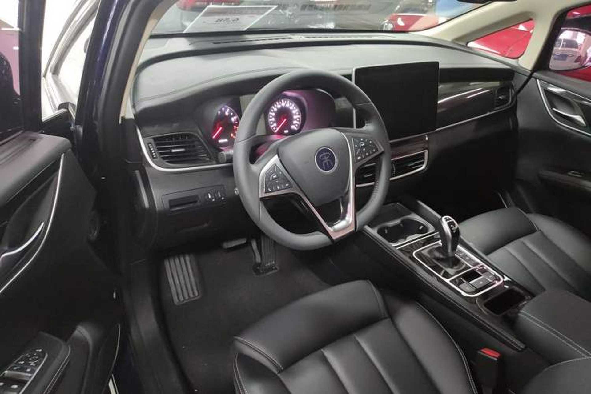 Used BYD Song MAX 2019 1.5T Automatic SmartConnect ZhiLian RuiDong Edition with 6 Seats China VI Standard Interior 3