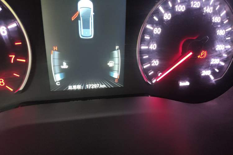 Used BYD Song MAX 2019 1.5T Automatic SmartConnect ZhiLian RuiDong Edition with 6 Seats China VI Standard Odometer Close Up