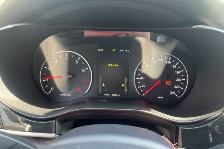 Used BYD Song MAX 2017 1.5T Automatic Smart Connect Luxury 7-Seater Odometer Close Up