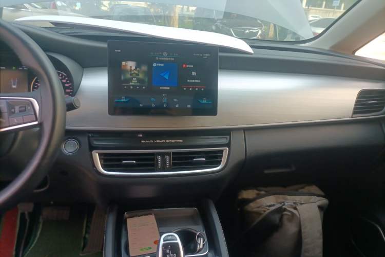 Used BYD Song MAX 2021 Upgraded Model 1.5T Automatic Luxury 7-Seater Audio And AC Panel