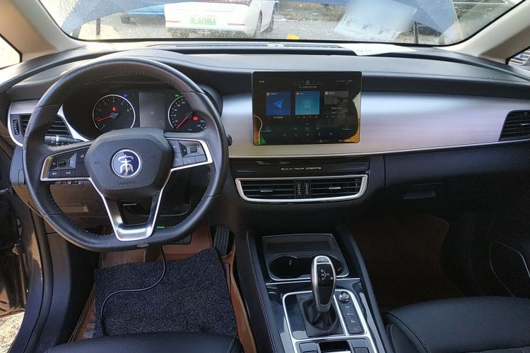 Used BYD Song MAX 2021 Upgraded Model 1.5T Automatic Luxury 7-Seater Center Console