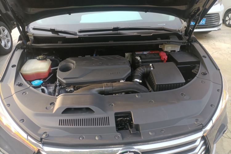 Used BYD Song MAX 2021 Upgraded Model 1.5T Automatic Luxury 7-Seater Engine Bay
