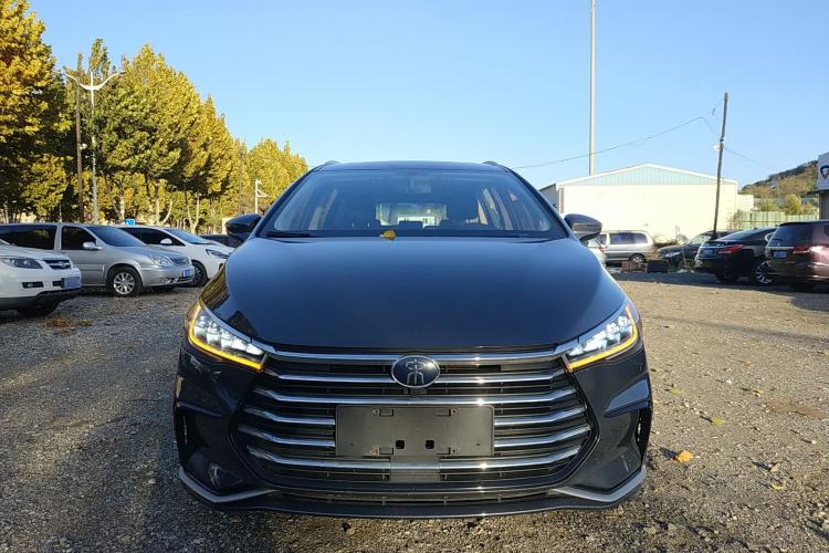 Used BYD Song MAX 2021 Upgraded Model 1.5T Automatic Luxury 7-Seater Front
