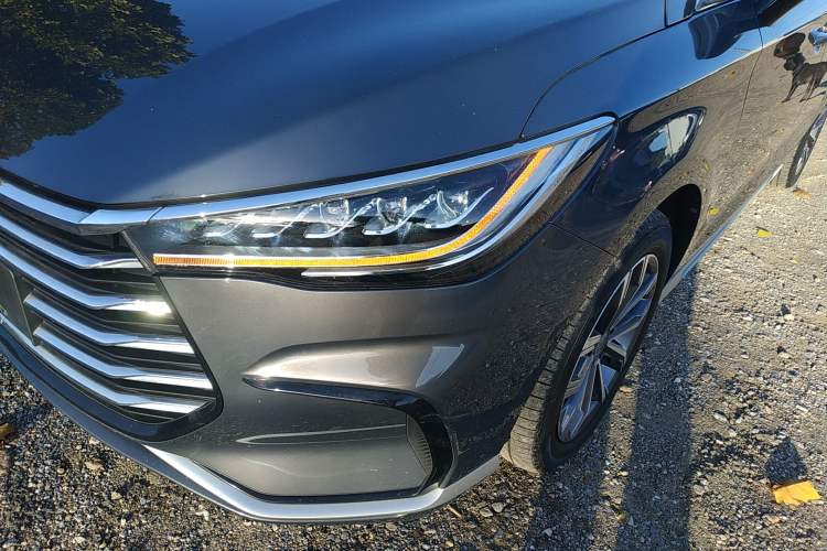 Used BYD Song MAX 2021 Upgraded Model 1.5T Automatic Luxury 7-Seater Left Front Headlight