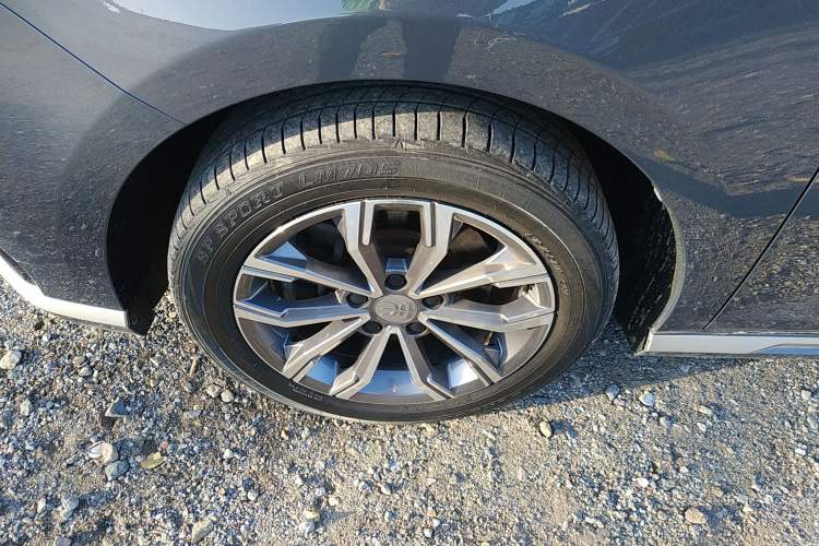 Used BYD Song MAX 2021 Upgraded Model 1.5T Automatic Luxury 7-Seater Left Front Wheel Hub