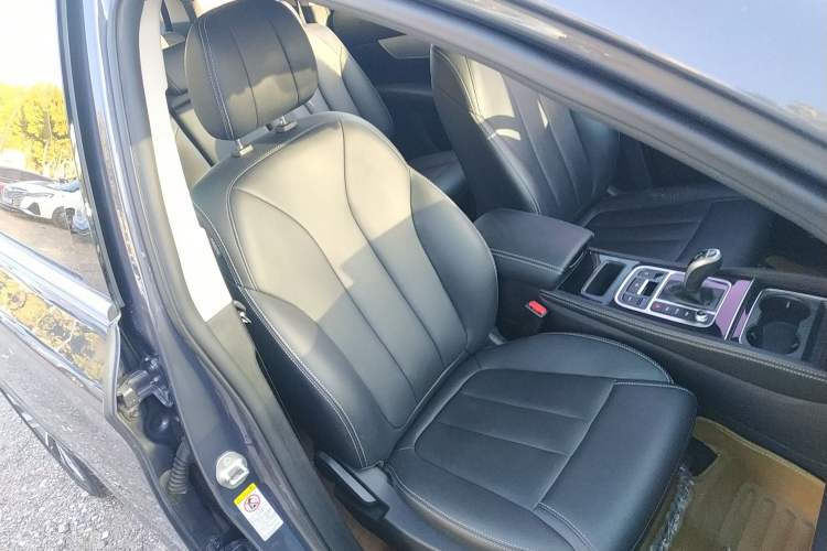 Used BYD Song MAX 2021 Upgraded Model 1.5T Automatic Luxury 7-Seater Right Front Seat