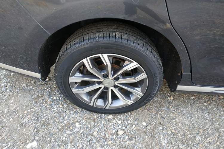 Used BYD Song MAX 2021 Upgraded Model 1.5T Automatic Luxury 7-Seater Right Rear Wheel Hub