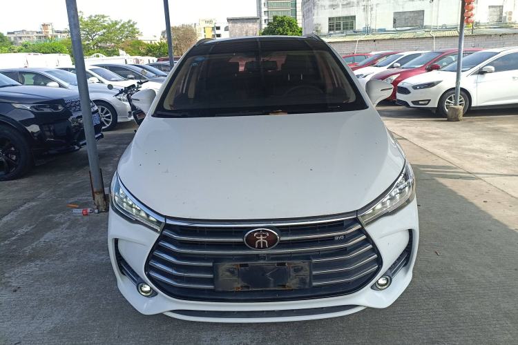 Used BYD Song MAX 2018 1.5T Automatic Smart Connect Elite Model with 6 Seats Front