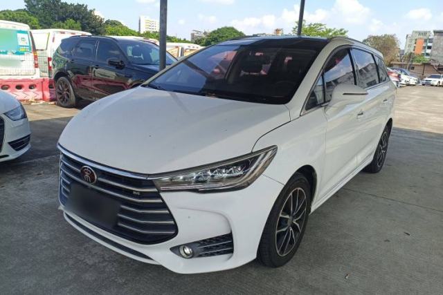 Used BYD Song MAX 2018 1.5T Automatic Smart Connect Elite Model with 6 Seats