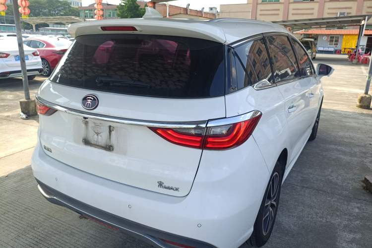 Used BYD Song MAX 2018 1.5T Automatic Smart Connect Elite Model with 6 Seats Rear Right 45 Deg
