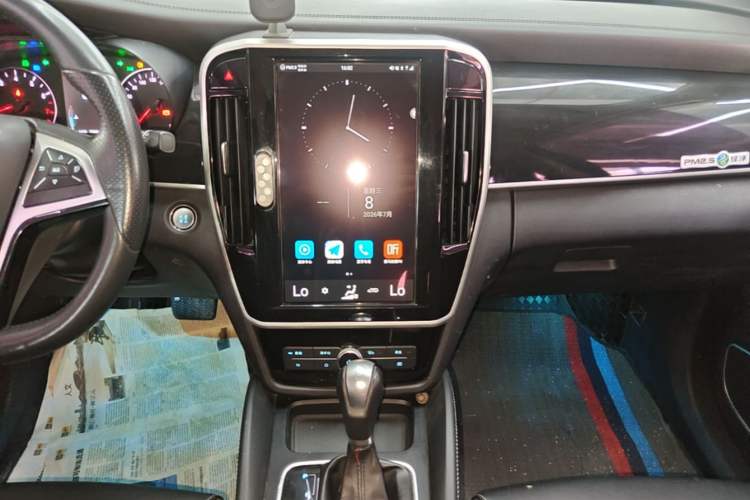Used BYD Song MAX 2017 1.5T Automatic Smart Connect Elite 7-Seater Audio And AC Panel