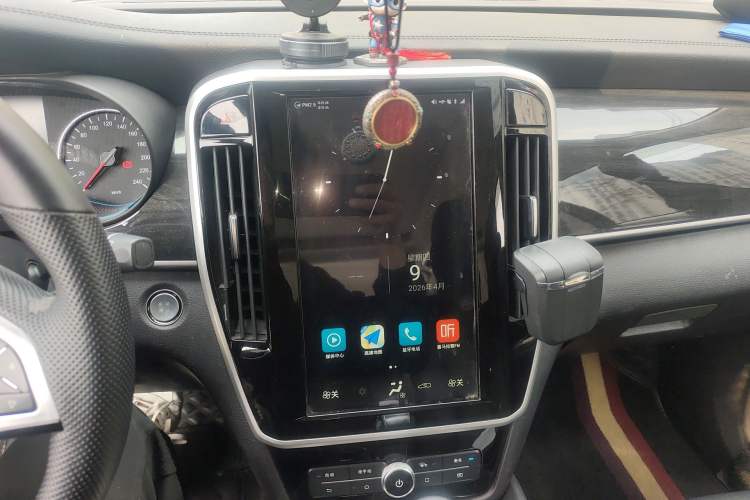 Used BYD Song MAX 2017 1.5T Automatic Smart Connect Prestige 7-Seater Audio And AC Panel
