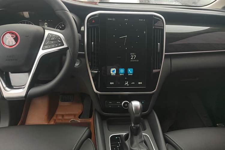 Used BYD Song MAX 2017 1.5T Automatic Smart Connect Prestige 7-Seater Audio And AC Panel