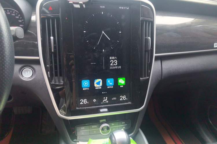 Used BYD Song MAX 2017 1.5T Automatic Smart Connect Elite 7-Seater Audio And AC Panel