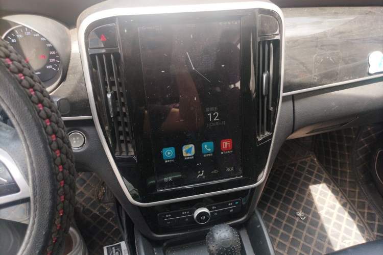 Used BYD Song MAX 2017 1.5T Automatic Smart Connect Elite 7-Seater Audio And AC Panel