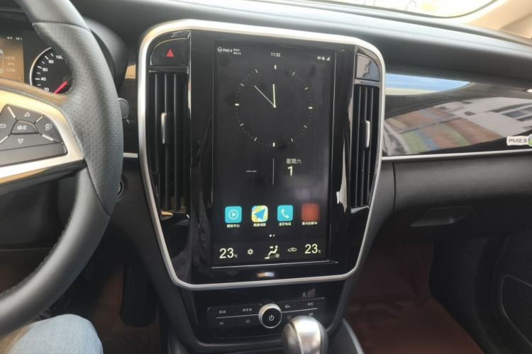 Used BYD Song MAX 2017 1.5T Automatic Smart Connect Elite 7-Seater Audio And AC Panel
