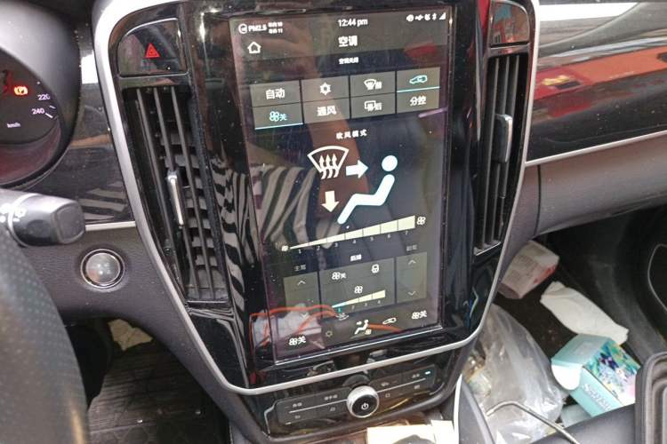 Used BYD Song MAX 2017 1.5T Automatic Smart Connect Elite 7-Seater Audio And AC Panel