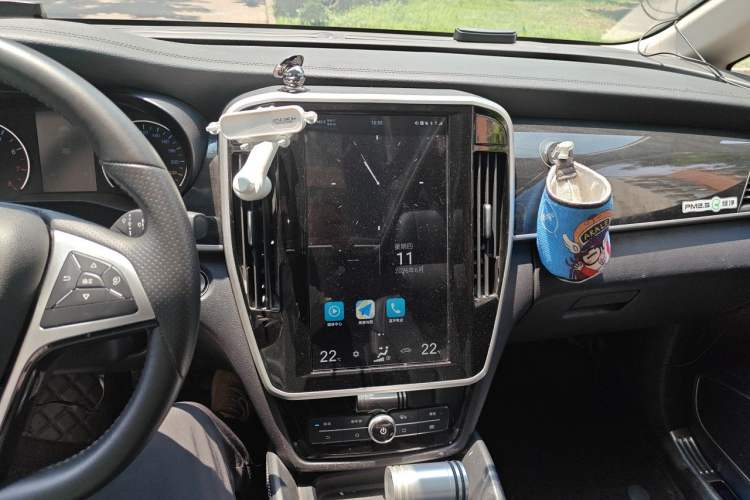 Used BYD Song MAX 2017 1.5T Automatic Smart Connect Elite 7-Seater Audio And AC Panel