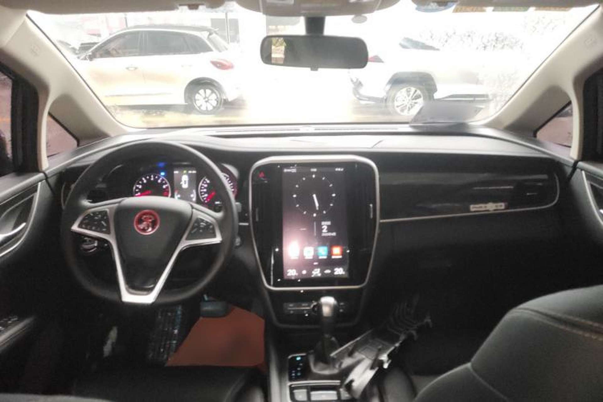 Used BYD Song MAX 2017 1.5T Automatic Smart Connect Elite 7-Seater Center Console