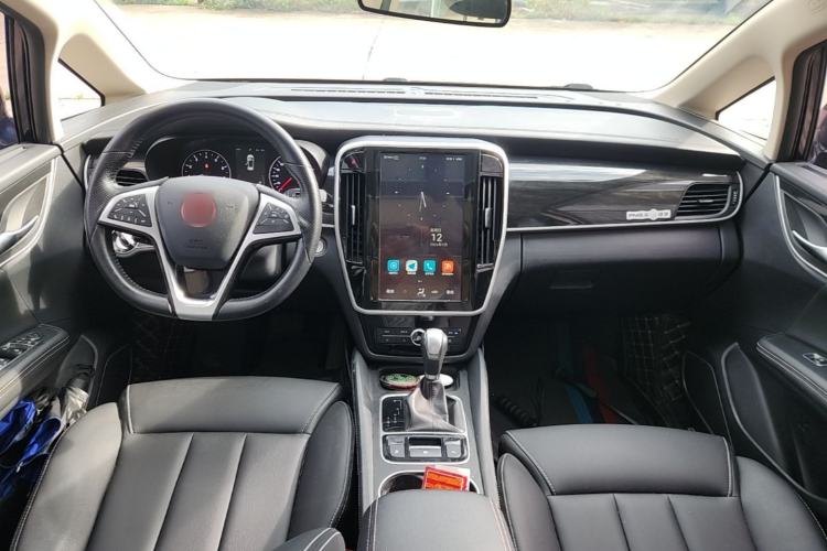 Used BYD Song MAX 2017 1.5T Automatic Smart Connect Elite 7-Seater Center Console