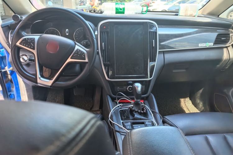 Used BYD Song MAX 2017 1.5T Automatic Smart Connect Elite 7-Seater Center Console
