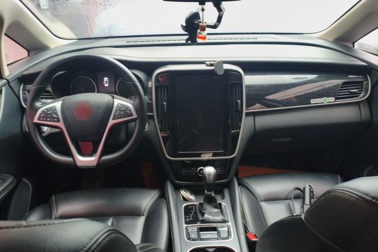 Used BYD Song MAX 2017 1.5T Automatic Smart Connect Elite 7-Seater Center Console