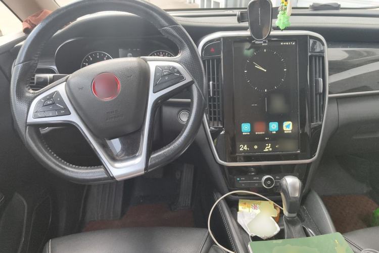 Used BYD Song MAX 2017 1.5T Automatic Smart Connect Luxury 7-Seater Center Console