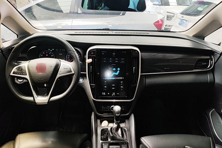 Used BYD Song MAX 2017 1.5T Automatic Smart Connect Elite 7-Seater Center Console