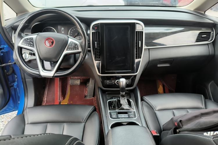 Used BYD Song MAX 2017 1.5T Automatic Smart Connect Prestige 7-Seater Center Console