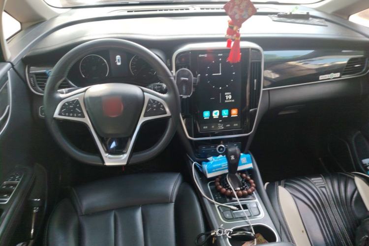 Used BYD Song MAX 2017 1.5T Automatic Smart Connect Elite 7-Seater Center Console