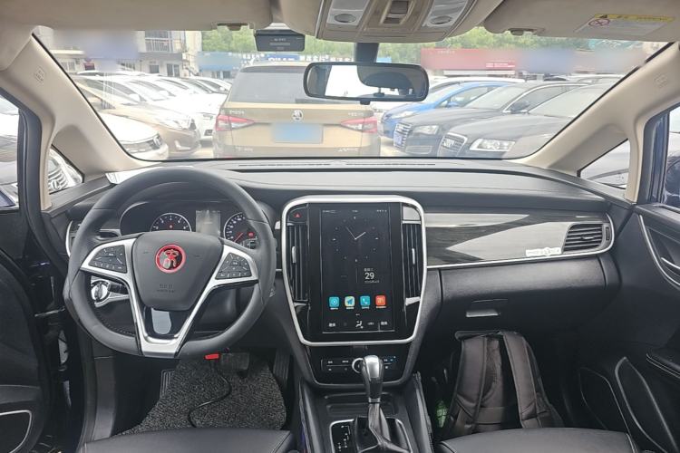 Used BYD Song MAX 2017 1.5T Automatic Smart Connect Prestige 7-Seater Center Console