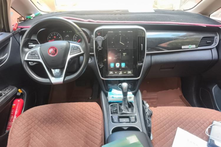 Used BYD Song MAX 2017 1.5T Automatic Smart Connect Prestige 7-Seater Center Console