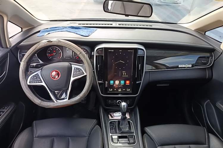 Used BYD Song MAX 2017 1.5T Automatic Smart Connect Elite 7-Seater Center Console