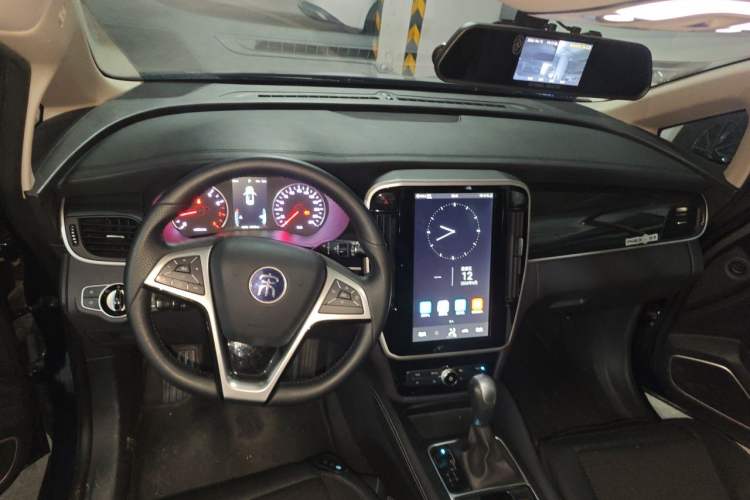 Used BYD Song MAX 2017 1.5T Automatic Smart Connect Elite 7-Seater Center Console