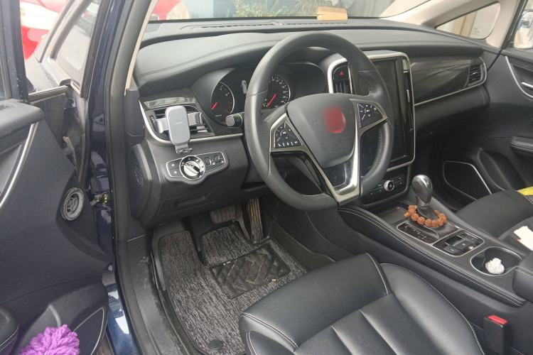 Used BYD Song MAX 2017 1.5T Automatic Smart Connect Luxury 7-Seater Center Console