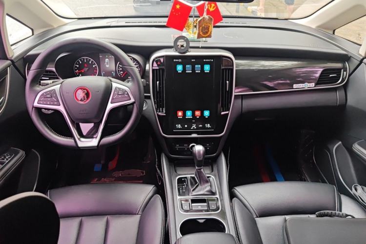 Used BYD Song MAX 2017 1.5T Automatic Smart Connect Elite 7-Seater Center Console