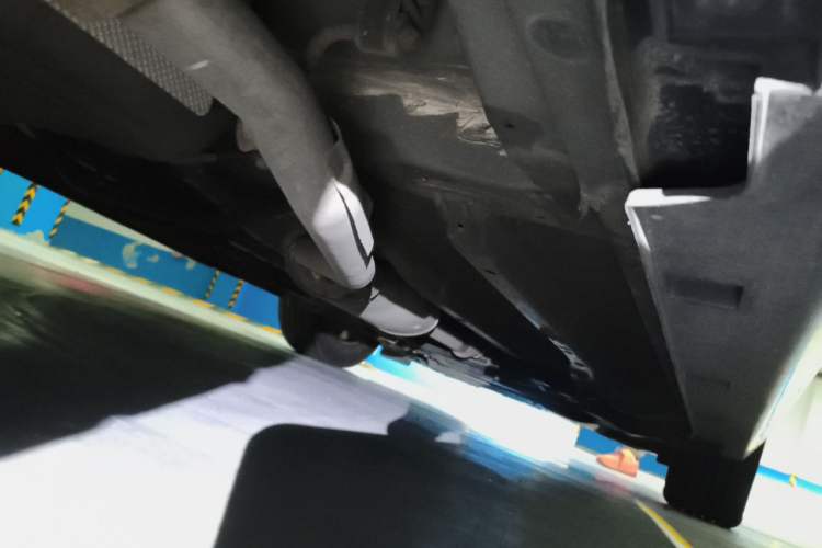 Used BYD Song MAX 2017 1.5T Automatic Smart Connect Prestige 7-Seater Chassis Rear Right