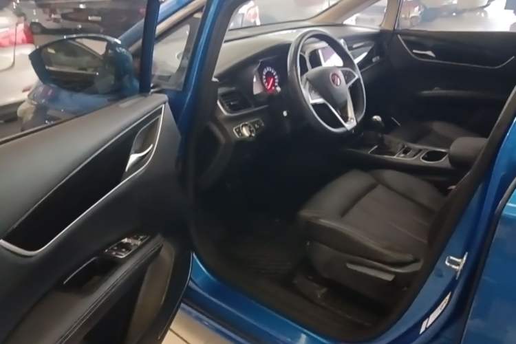 Used BYD Song MAX 2017 1.5T Automatic Smart Connect Elite 7-Seater Driver Seat