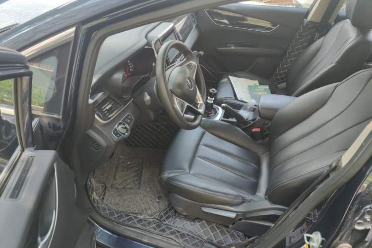 Used BYD Song MAX 2017 1.5T Manual Smart Connect Luxury 7-Seater Driver Seat