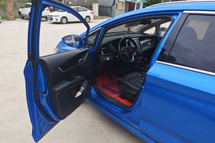 Used BYD Song MAX 2017 1.5T Automatic Smart Connect Elite 7-Seater Driver Seat