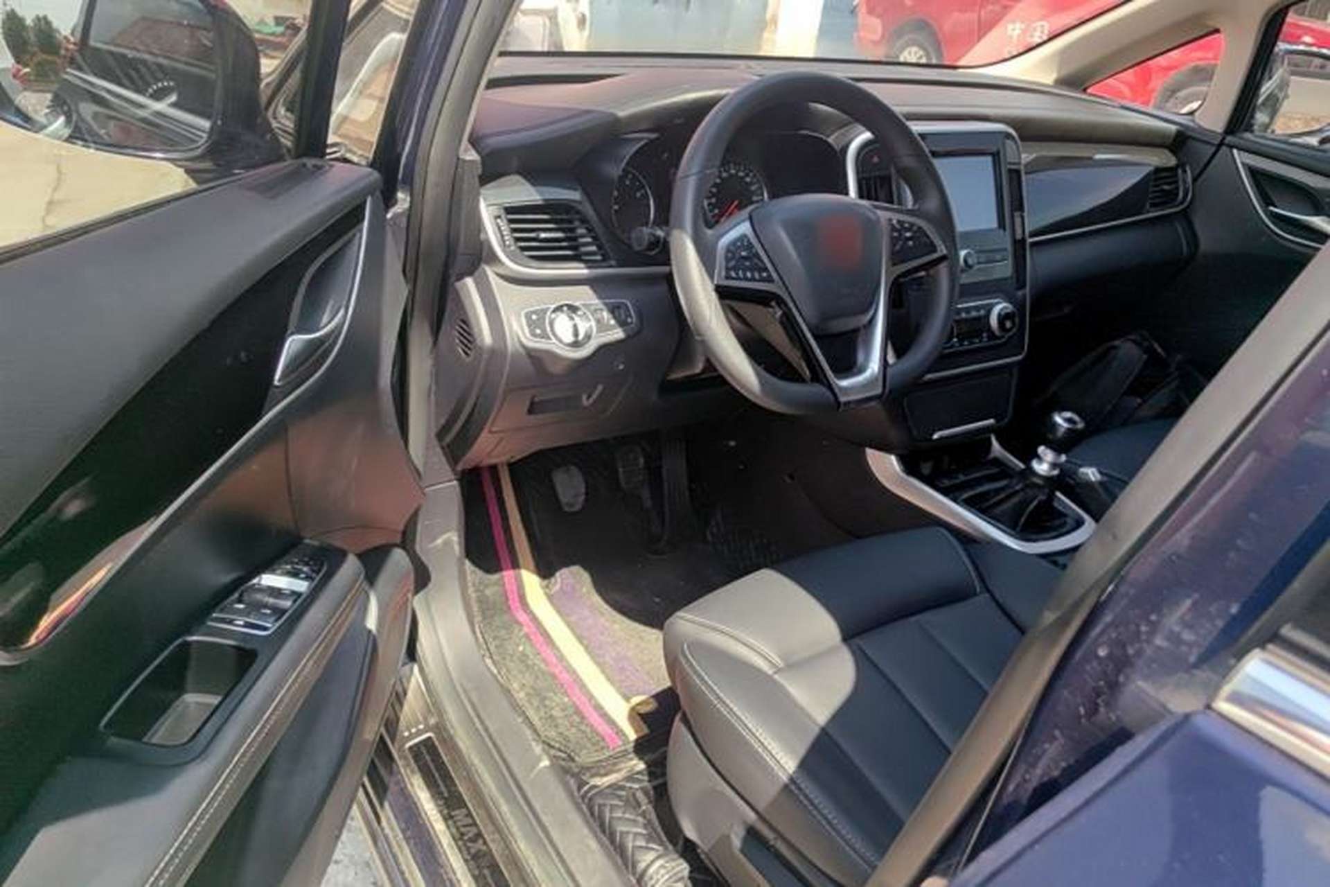 Used BYD Song MAX 2017 1.5T Manual Smart Connect Luxury 7-Seater Driver Seat