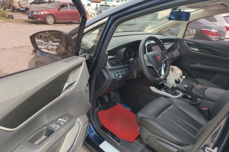 Used BYD Song MAX 2017 1.5T Manual Smart Connect Luxury 7-Seater Driver Seat