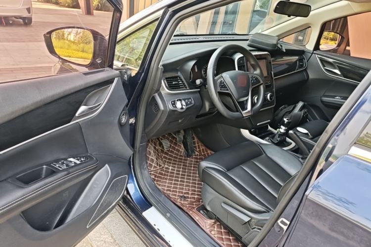Used BYD Song MAX 2017 1.5T Manual Smart Connect Luxury 7-Seater Driver Seat