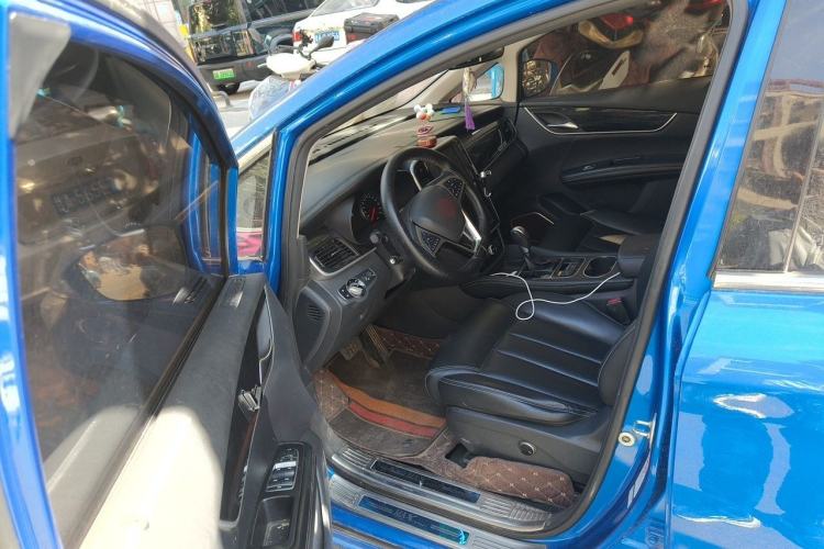 Used BYD Song MAX 2017 1.5T Automatic Smart Connect Prestige 7-Seater Driver Seat