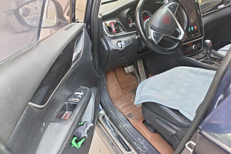 Used BYD Song MAX 2017 1.5T Automatic Smart Connect Elite 7-Seater Driver Seat