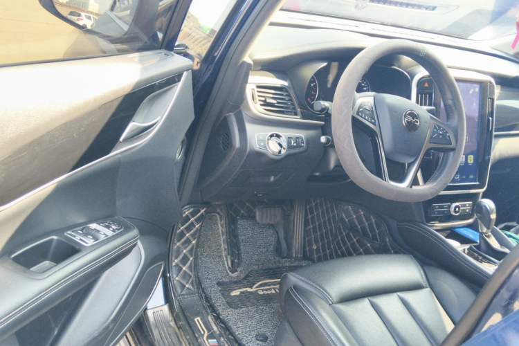 Used BYD Song MAX 2017 1.5T Automatic Smart Connect Elite 7-Seater Driver Seat