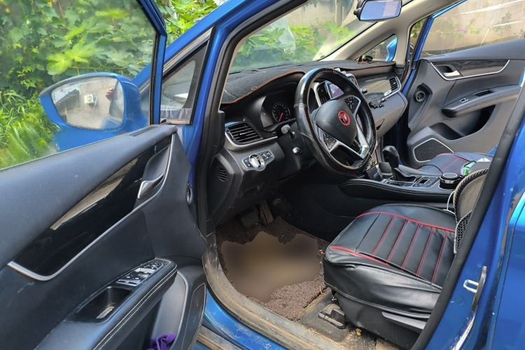 Used BYD Song MAX 2017 1.5T Automatic Smart Connect Elite 7-Seater Driver Seat