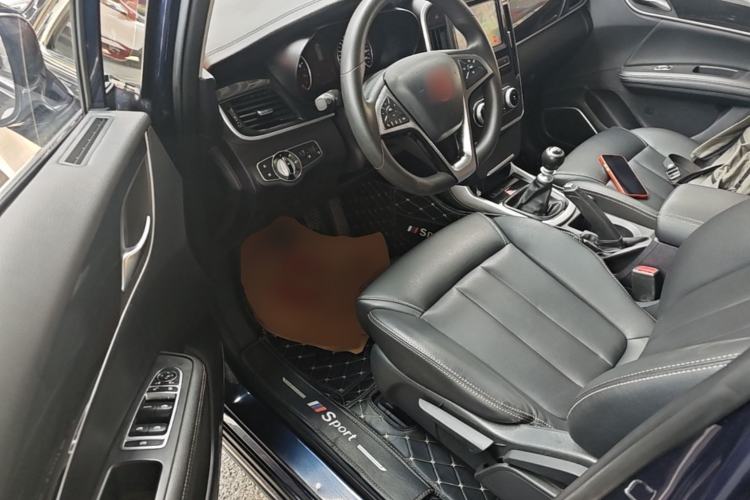 Used BYD Song MAX 2017 1.5T Manual Smart Connect Luxury 7-Seater Driver Seat