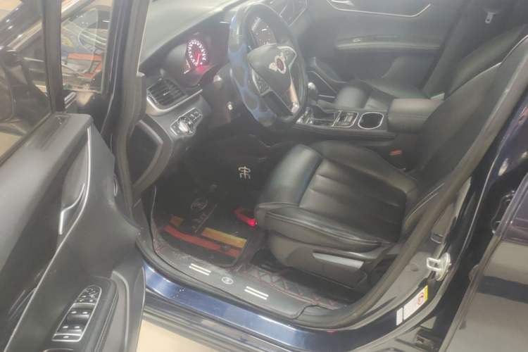 Used BYD Song MAX 2017 1.5T Automatic Smart Connect Elite 7-Seater Driver Seat