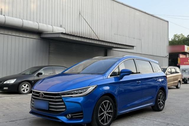 Ojetý BYD Song MAX 2017 1.5T Automatic Smart Connect Elite 7-Seater